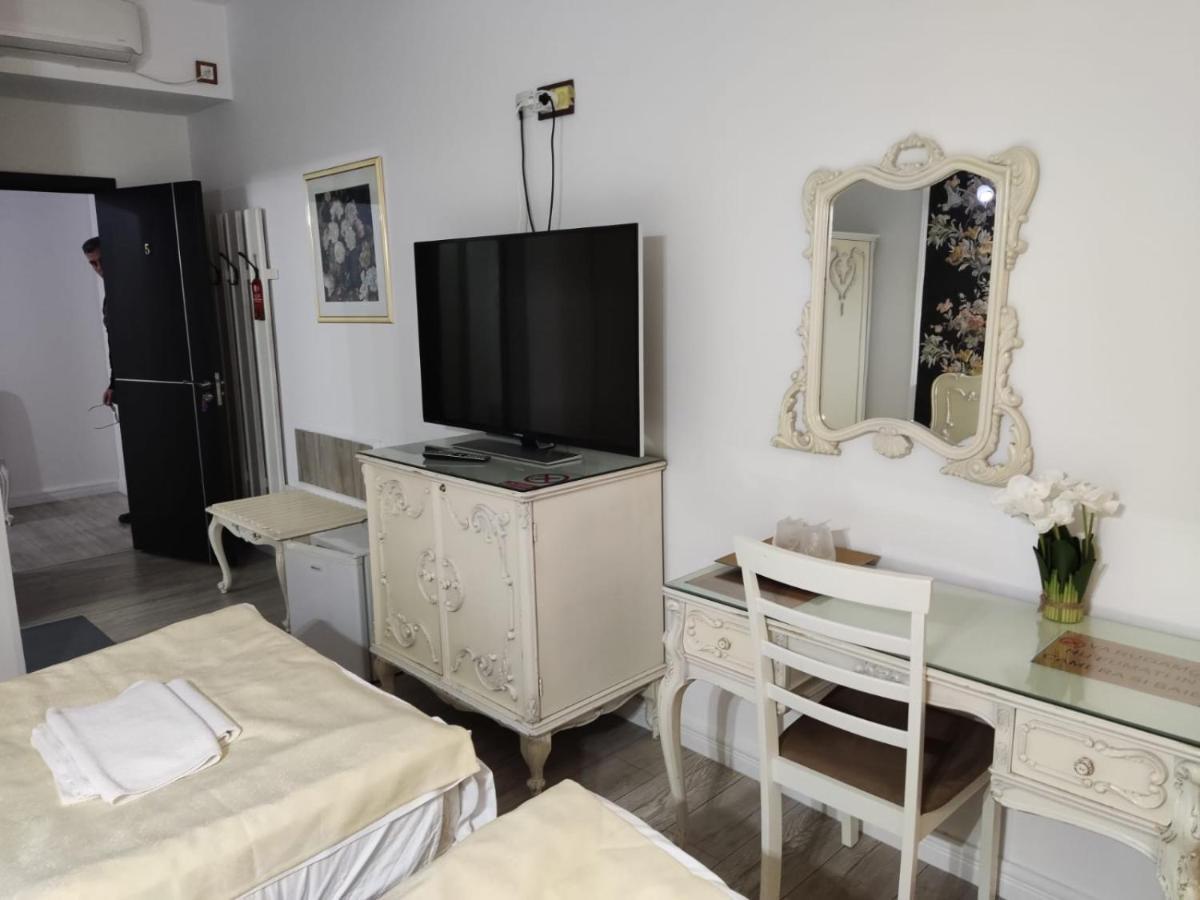 Nevis Fundeni Hotel Bukarest Eksteriør billede