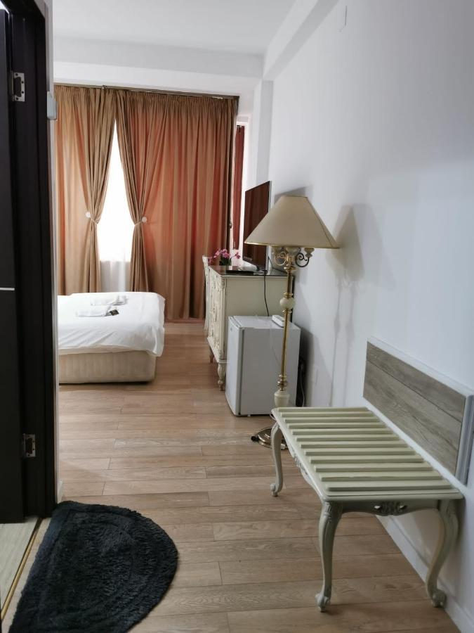 Nevis Fundeni Hotel Bukarest Eksteriør billede