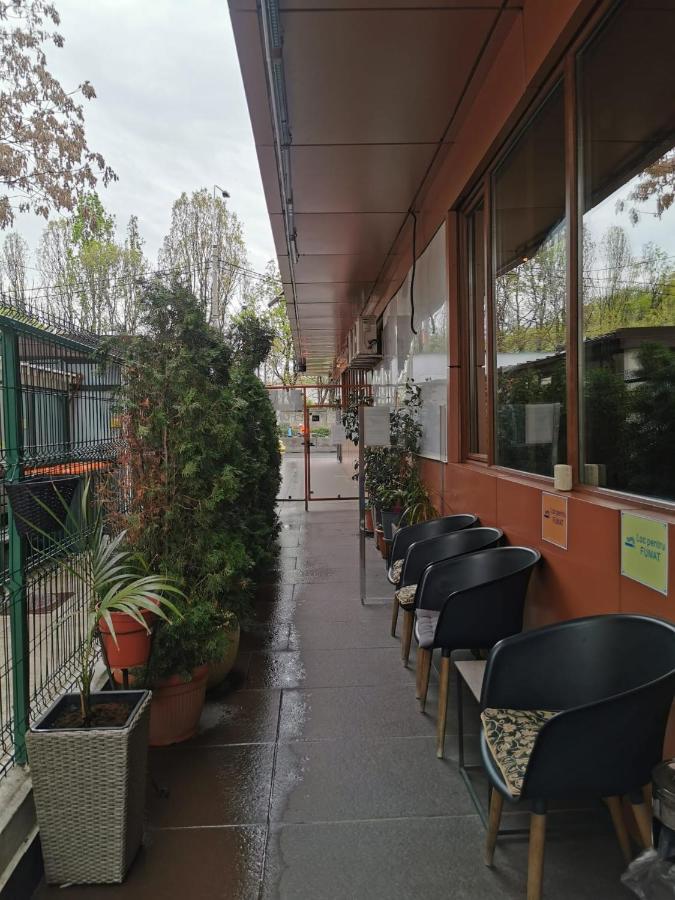Nevis Fundeni Hotel Bukarest Eksteriør billede