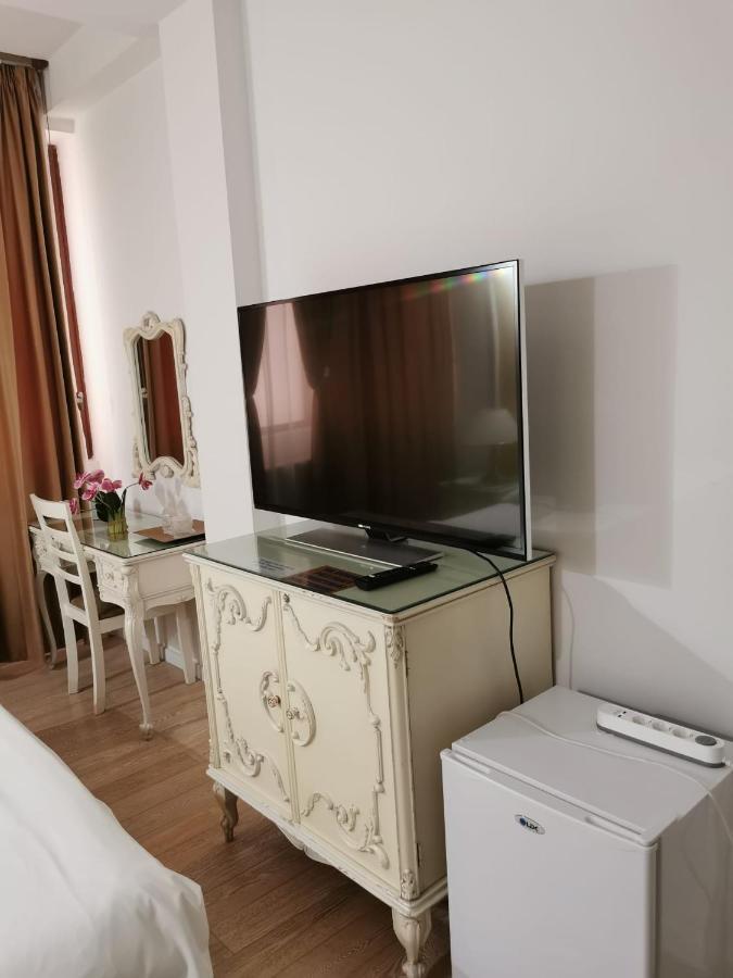 Nevis Fundeni Hotel Bukarest Eksteriør billede