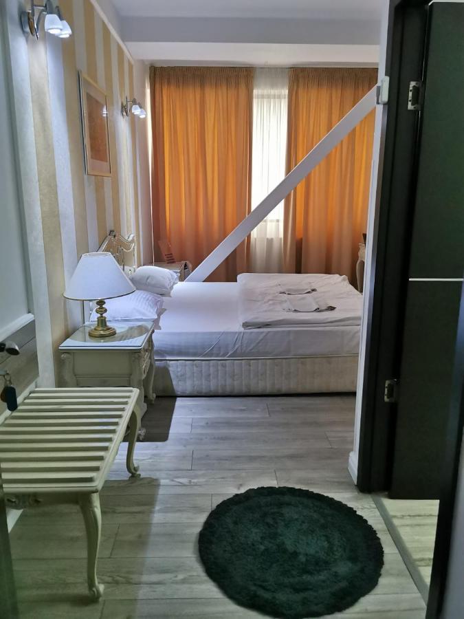 Nevis Fundeni Hotel Bukarest Eksteriør billede
